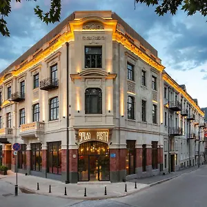 ***** Otel Radisson Red Gürcistan